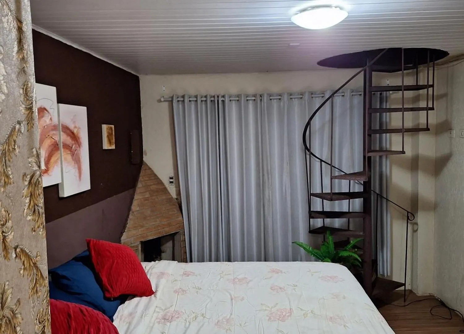 Suite Refúgio da Serra em Campos do Jordão Quarto em Acomodações Particulares
