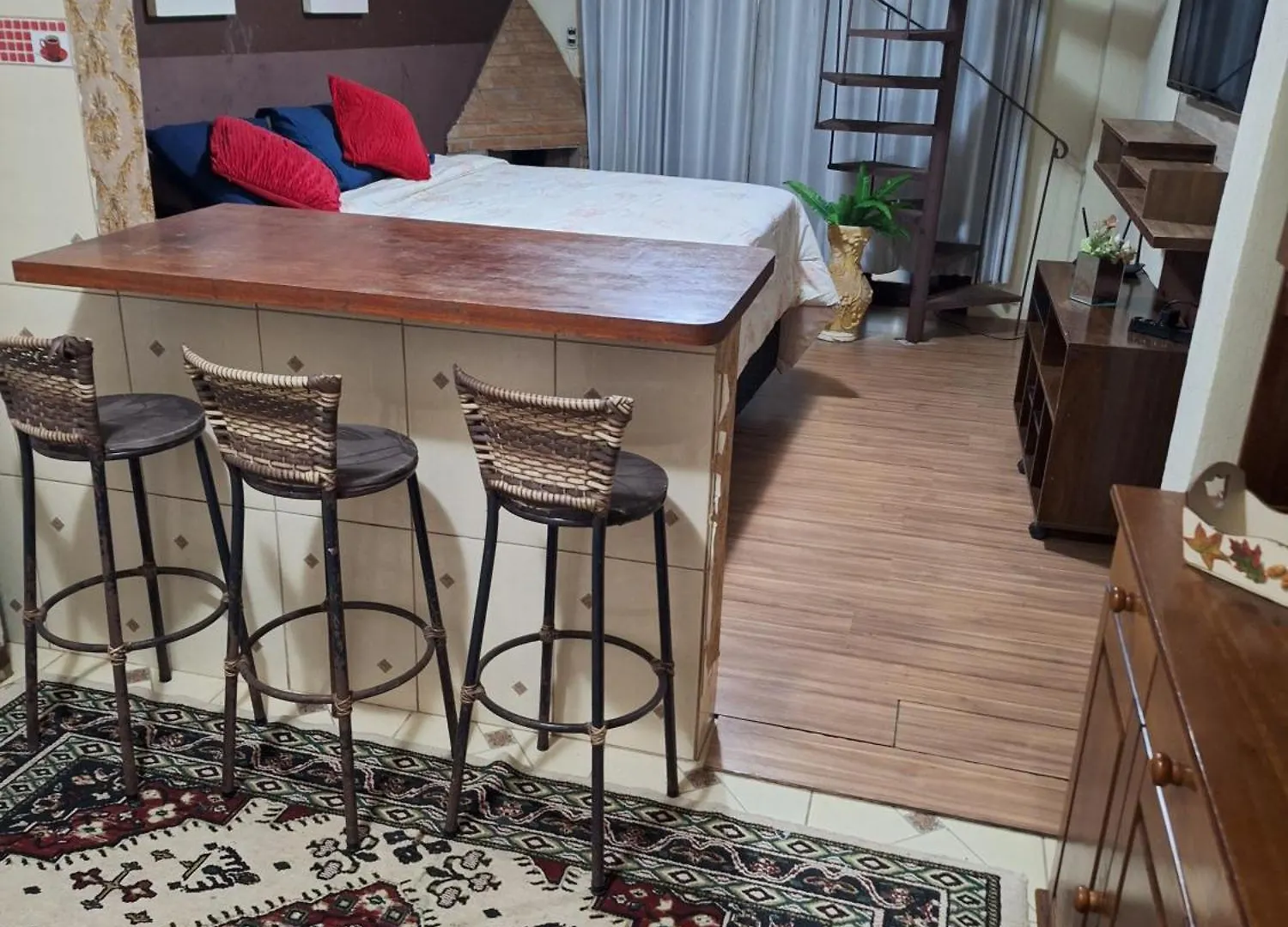 홈스테이 Refugio Da Serra Suites E Chales 4 Km Do Centro Turistico De Campos do Jordão