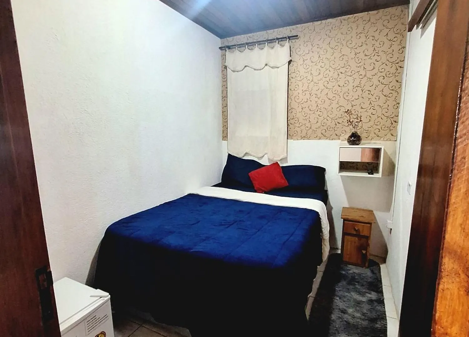 홈스테이 Refugio Da Serra Suites E Chales 4 Km Do Centro Turistico De Campos do Jordão